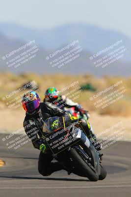 media/Oct-08-2022-SoCal Trackdays (Sat) [[1fc3beec89]]/Turn 16 (125pm)/